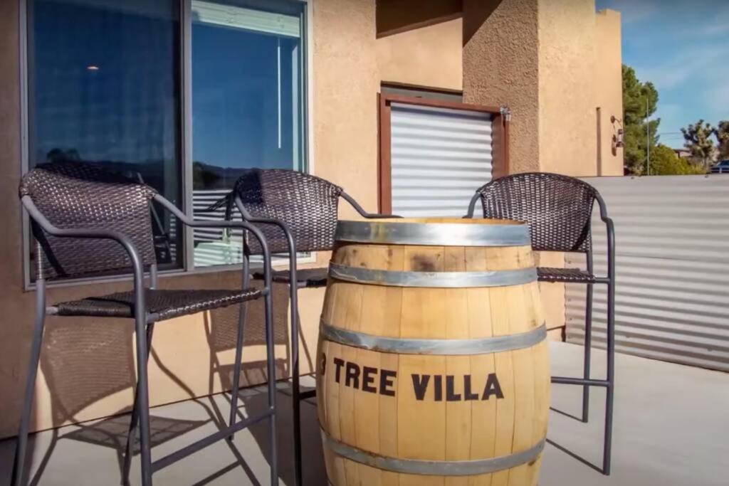 Three Tree Villa W/ Ev Charging ユッカ・バレー エクステリア 写真