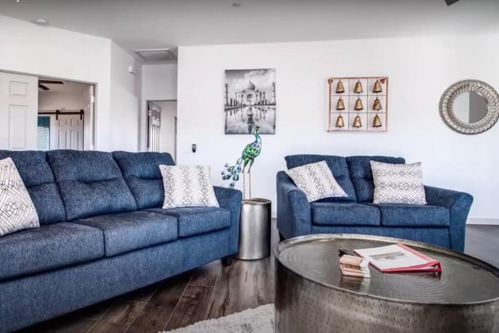 Three Tree Villa W/ Ev Charging ユッカ・バレー エクステリア 写真